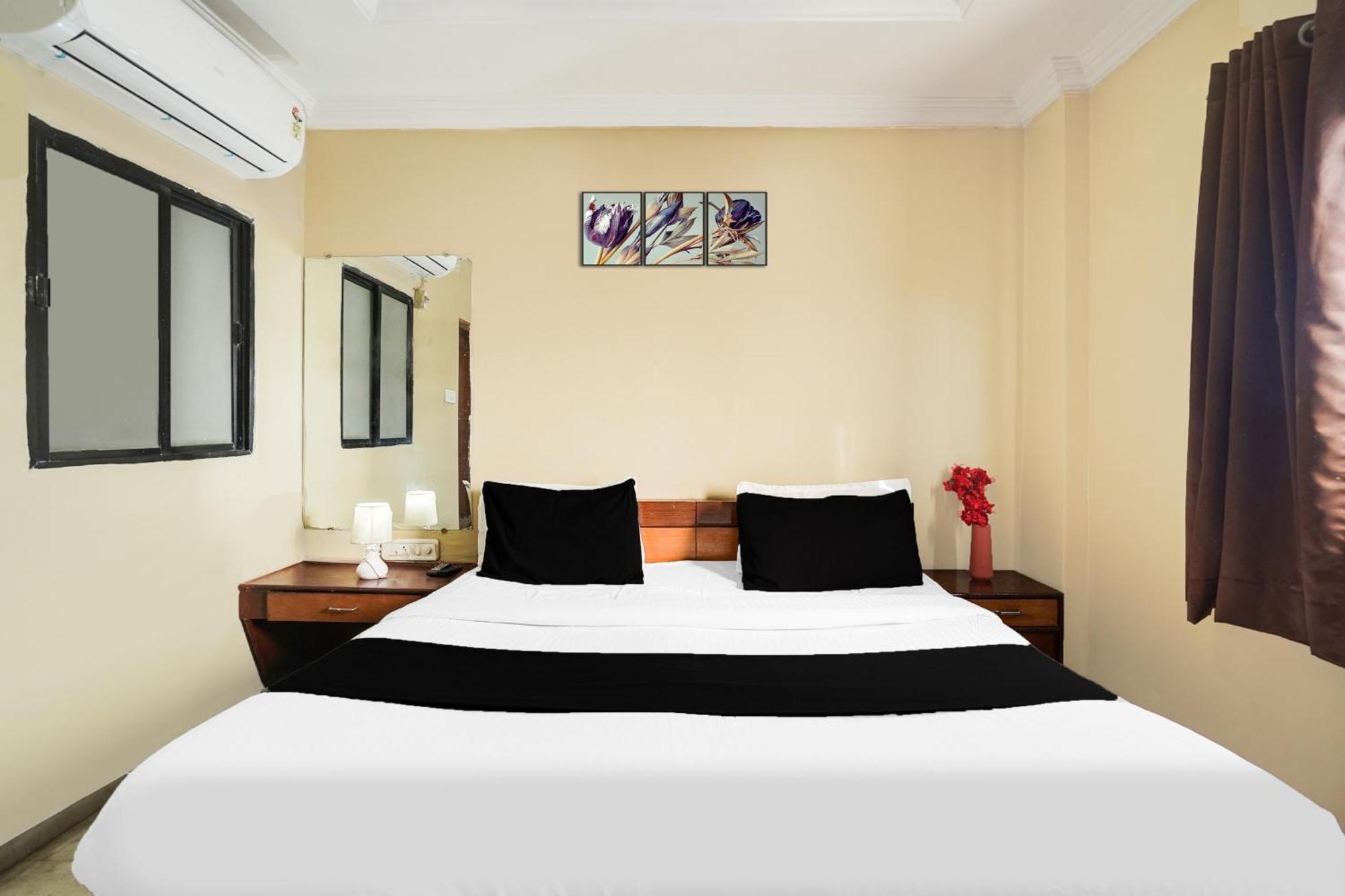Super Hotel O Pithampur Formerly Ganga Residency Akolia Exterior foto